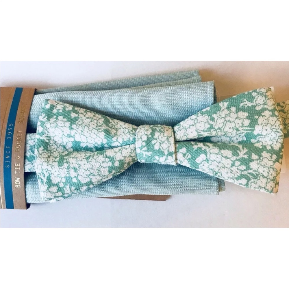New Penguin Set of 2 Men Bow Tie Pocket Square Green Floral Print 100% Cotton